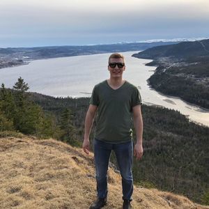 Meet your Posher, Adam